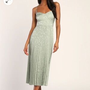 Lulu’s Regal Romance Sage Floral Jacquard Pleated Satin Midi Dress